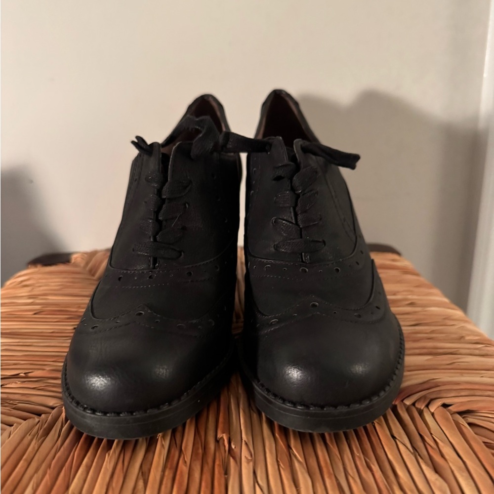 Natural Soul Black Lace-Up Block Heel Oxfords size 9 - Picture 2 of 5